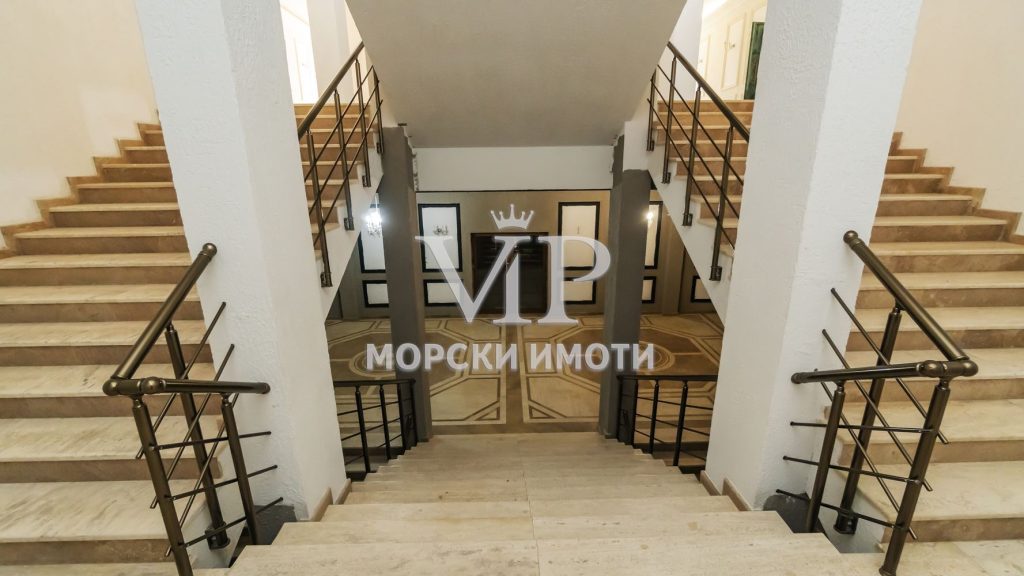 Самостоятелна сграда - Акт 16 - за БОЛНИЦА, КАЗИНО, Търговски Център - подземен и надземен паркинг - ТОП МЯСТО! - 64 - Ricom Bulgaria