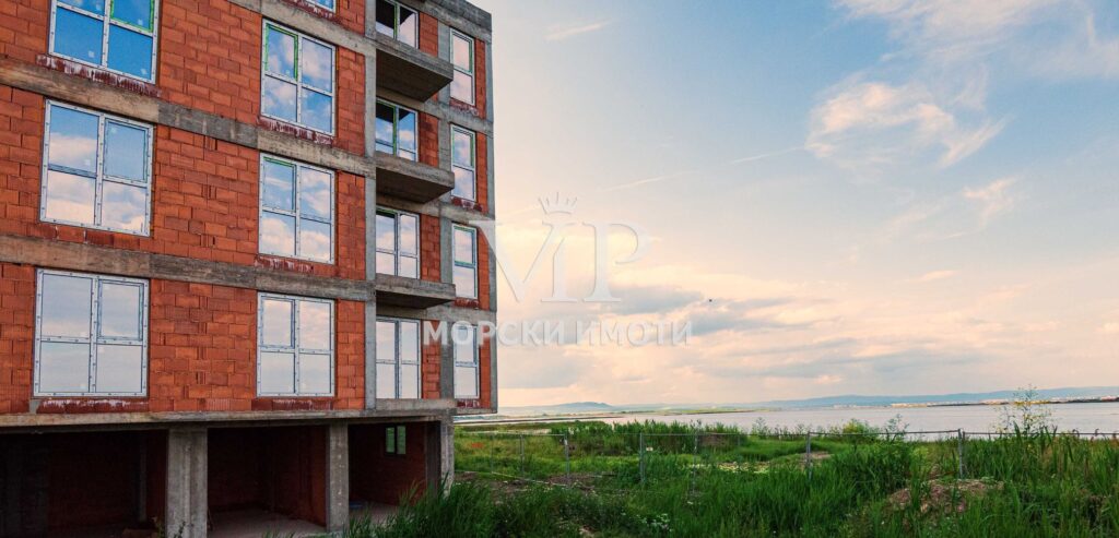3-стаен - ПАНОРАМА МОРЕ - Спални 13 кв.м. - Бани 4 кв.м. ! КРАСИВА СГРАДА на Морския бряг - 41 - Ricom Bulgaria