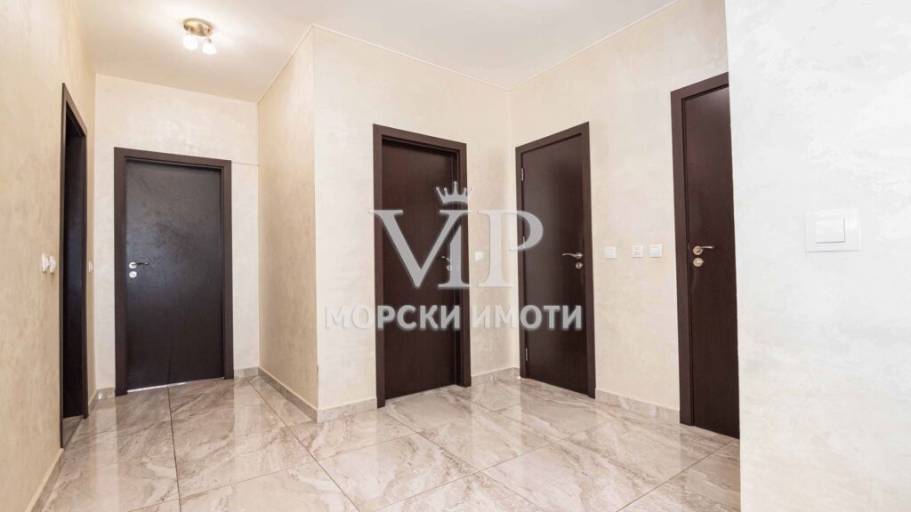 180 кв.м. комфорт в сърцето на Бургас – срещу входа на Морската градина ! - 18 - Ricom Bulgaria
