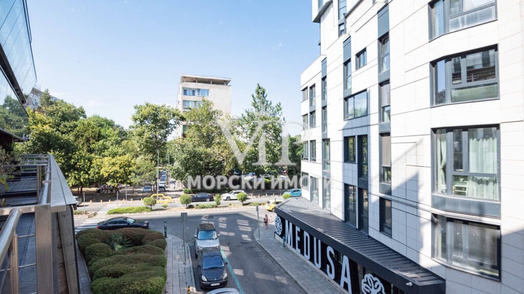 180 кв.м. комфорт в сърцето на Бургас – срещу входа на Морската градина ! - 24 - Ricom Bulgaria