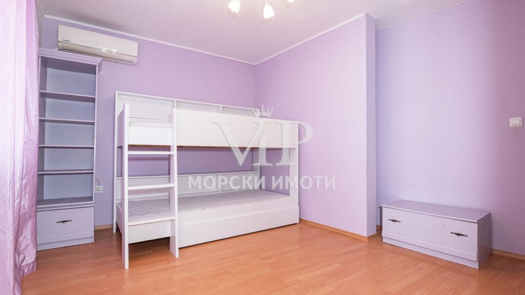 Продава се напълно обзаведен 3-стаен апартамент на минути пеше от центъра на Бургас ! - 20 - Ricom Bulgaria