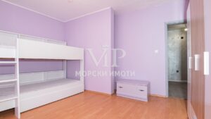 Продава се напълно обзаведен 3-стаен апартамент на минути пеше от центъра на Бургас ! - 22 - Ricom Bulgaria