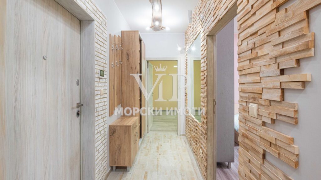 След ТОТАЛЕН ремонт. 80 кв.м. използваема площ. Три отделни помещения. - 11 - Ricom Bulgaria