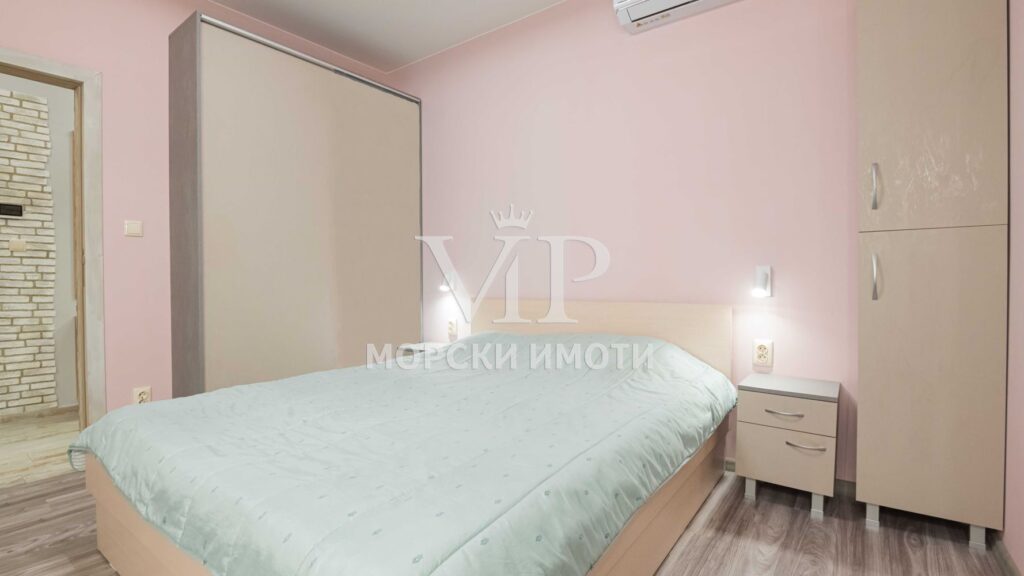 След ТОТАЛЕН ремонт. 80 кв.м. използваема площ. Три отделни помещения. - 16 - Ricom Bulgaria