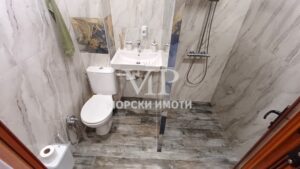 След ТОТАЛЕН ремонт. 80 кв.м. използваема площ. Три отделни помещения. - 8 - Ricom Bulgaria