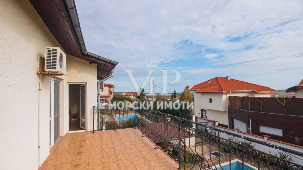 πΏ ΠΠΎΠΌ Π½Π° ΡΠΏΠΎΠΊΠΎΠΉΡΡΠ²ΠΈΠ΅ΡΠΎ β ΠΊΡΡΠ° Ρ 5 ΡΠΏΠ°Π»Π½ΠΈ, ΠΊΠ°Π±ΠΈΠ½Π΅Ρ ΠΈ Π±Π°ΡΠ΅ΠΉΠ½ ΠΊΡΠ°ΠΉ ΠΡΡΠ³Π°Ρ ! Π‘Π°ΠΌΠΎΡΡΠΎΡΡΠ΅Π»Π΅Π½ Π΄Π²ΠΎΡ ! - 10 - Ricom Bulgaria