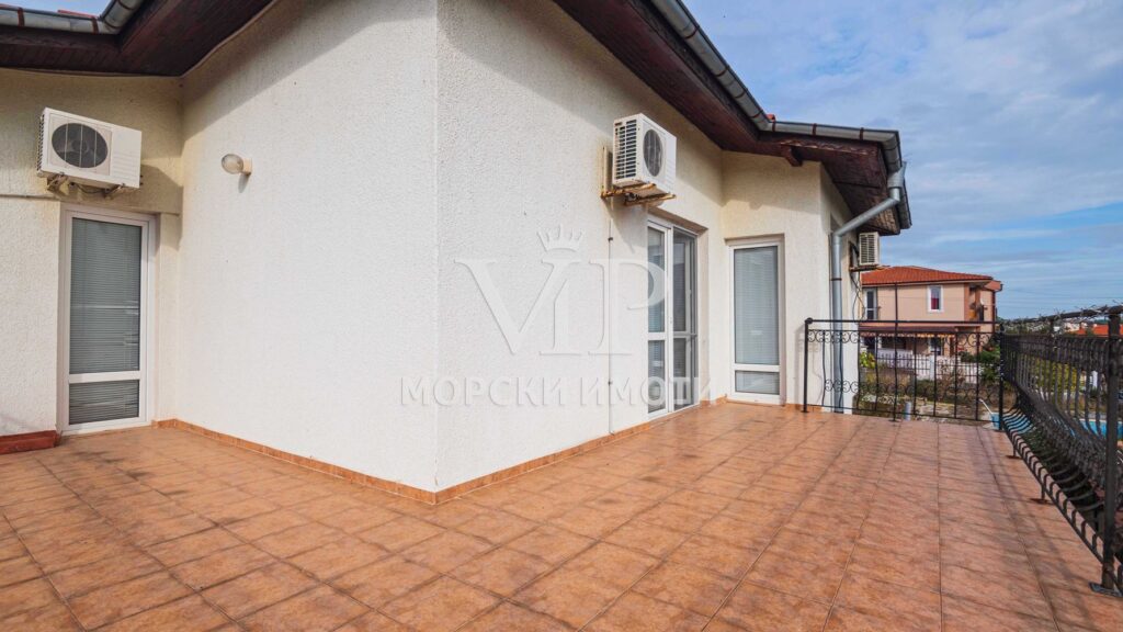 πΏ ΠΠΎΠΌ Π½Π° ΡΠΏΠΎΠΊΠΎΠΉΡΡΠ²ΠΈΠ΅ΡΠΎ β ΠΊΡΡΠ° Ρ 5 ΡΠΏΠ°Π»Π½ΠΈ, ΠΊΠ°Π±ΠΈΠ½Π΅Ρ ΠΈ Π±Π°ΡΠ΅ΠΉΠ½ ΠΊΡΠ°ΠΉ ΠΡΡΠ³Π°Ρ ! Π‘Π°ΠΌΠΎΡΡΠΎΡΡΠ΅Π»Π΅Π½ Π΄Π²ΠΎΡ ! - 11 - Ricom Bulgaria