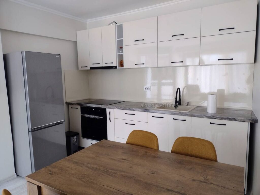 - 3 - Ricom Bulgaria