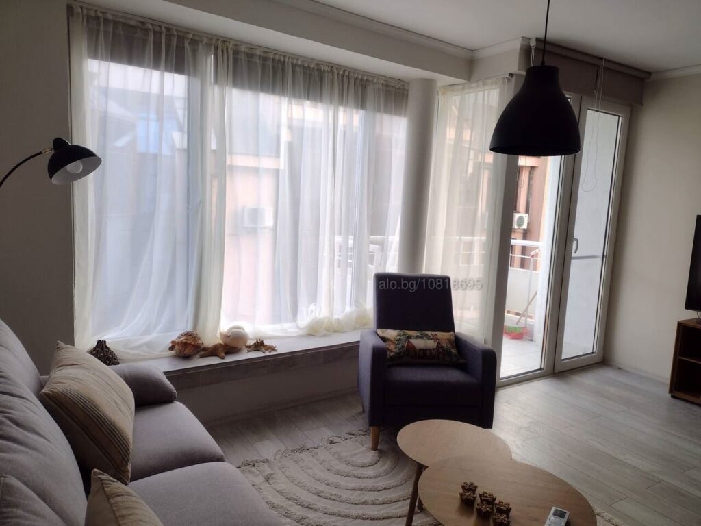 - 4 - Ricom Bulgaria