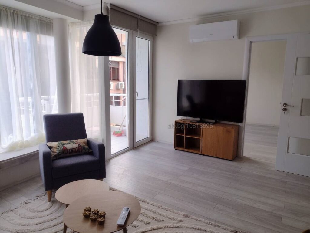 - 5 - Ricom Bulgaria