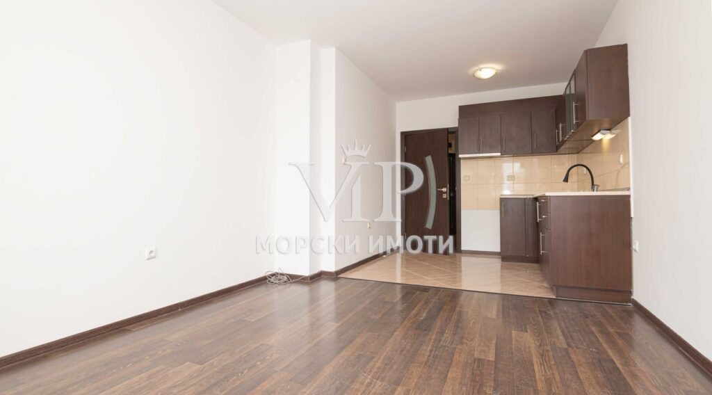 Ново строителство с Акт 16, асансьор - 📍 Локация: до паметника „Альоша“ – топ център ! Паркиране - 4 - Ricom Bulgaria