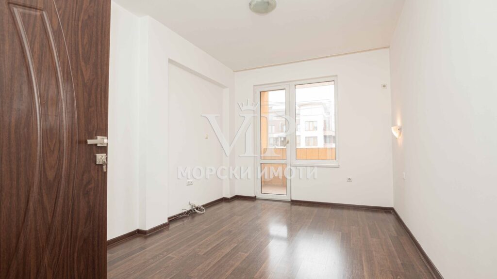 Ново строителство с Акт 16, асансьор - 📍 Локация: до паметника „Альоша“ – топ център ! Паркиране - 6 - Ricom Bulgaria