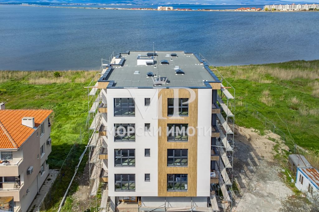 Голям 3-стаен с 2 бани - LakeView - ТОП ЦЕНИ! - 1 - Ricom Bulgaria